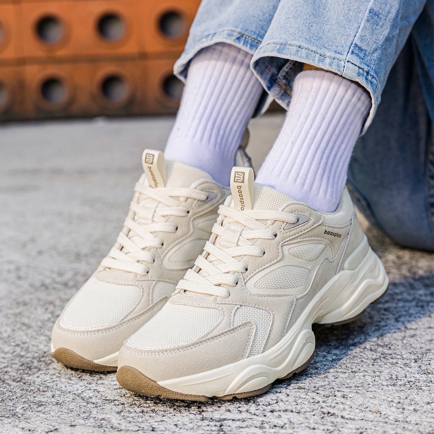 Women Walking Shoes Casual Fashion Sneakers H1144
